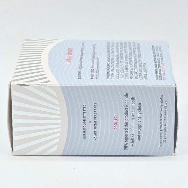 First Aid Beauty Gentle Cleansing Body Bar 4.5 oz box, light blue and white striped design.