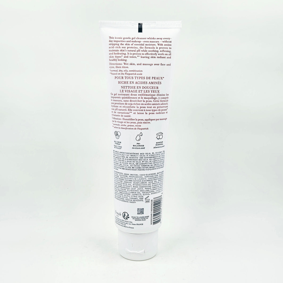 Fresh Soy Face Cleanser 150 mL bottle detail