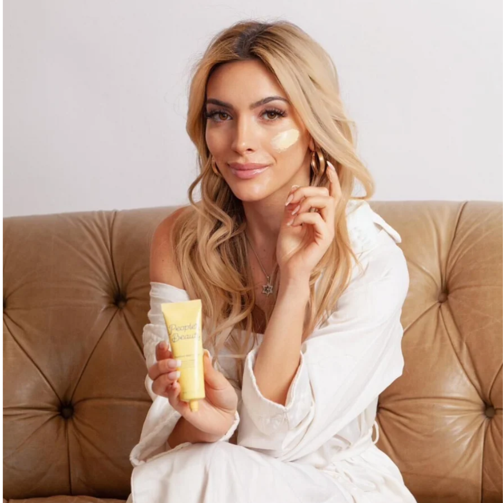 People’s Beauty Frontliner Mask + Scrub skincare treatment detail
