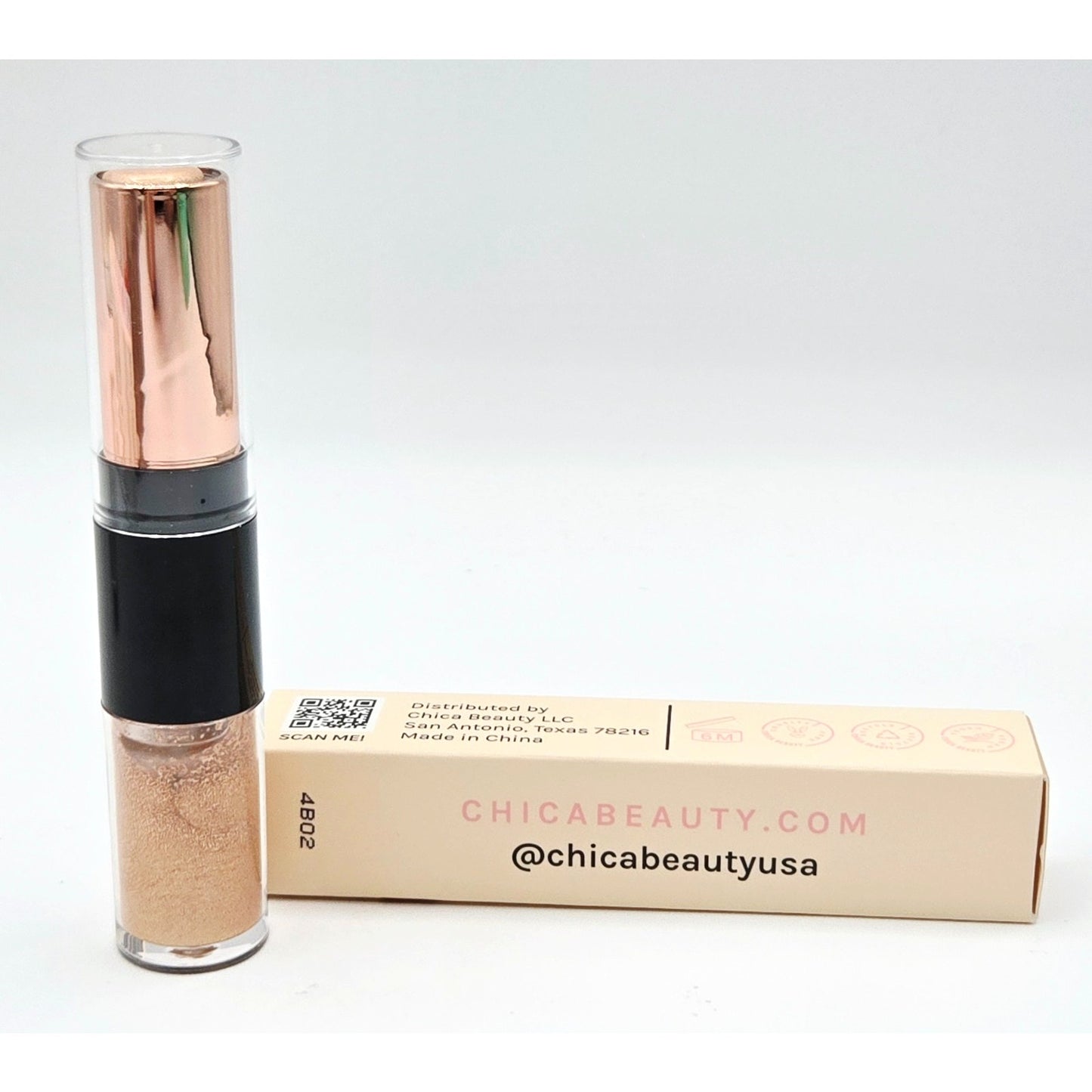 HUDA BEAUTY Glowish Multidew Skin Tint 04 Med & ChicaBeauty Glow Highlighter Duo